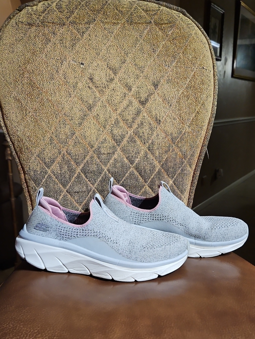 Skechers Relaxed Fit D'Lux Walker 2.0 Bold State Slip On Sneakers Walking Shoes